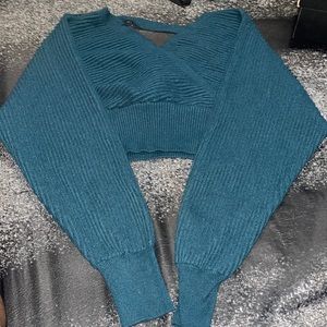 Forever 21 sweater size small w